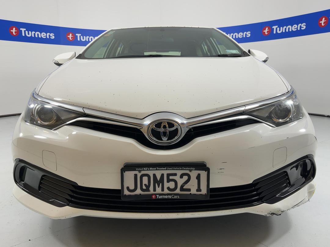 Photo '2' of Toyota Corolla