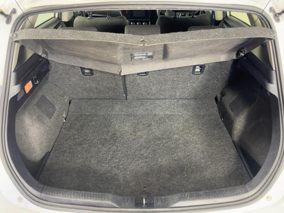 Photo '14' of Toyota Corolla