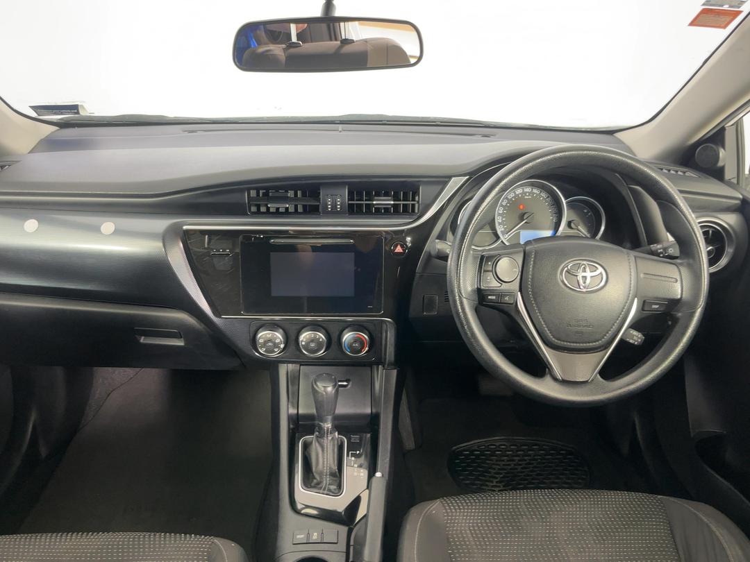Photo '17' of Toyota Corolla