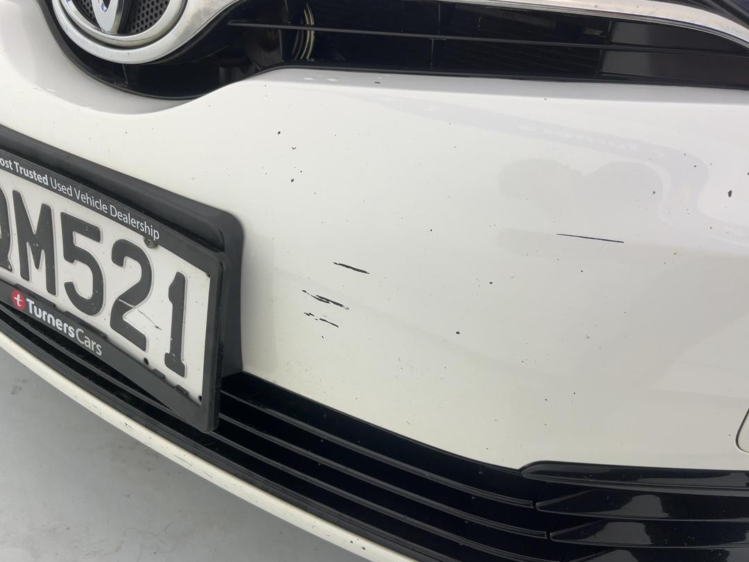 Photo '33' of Toyota Corolla