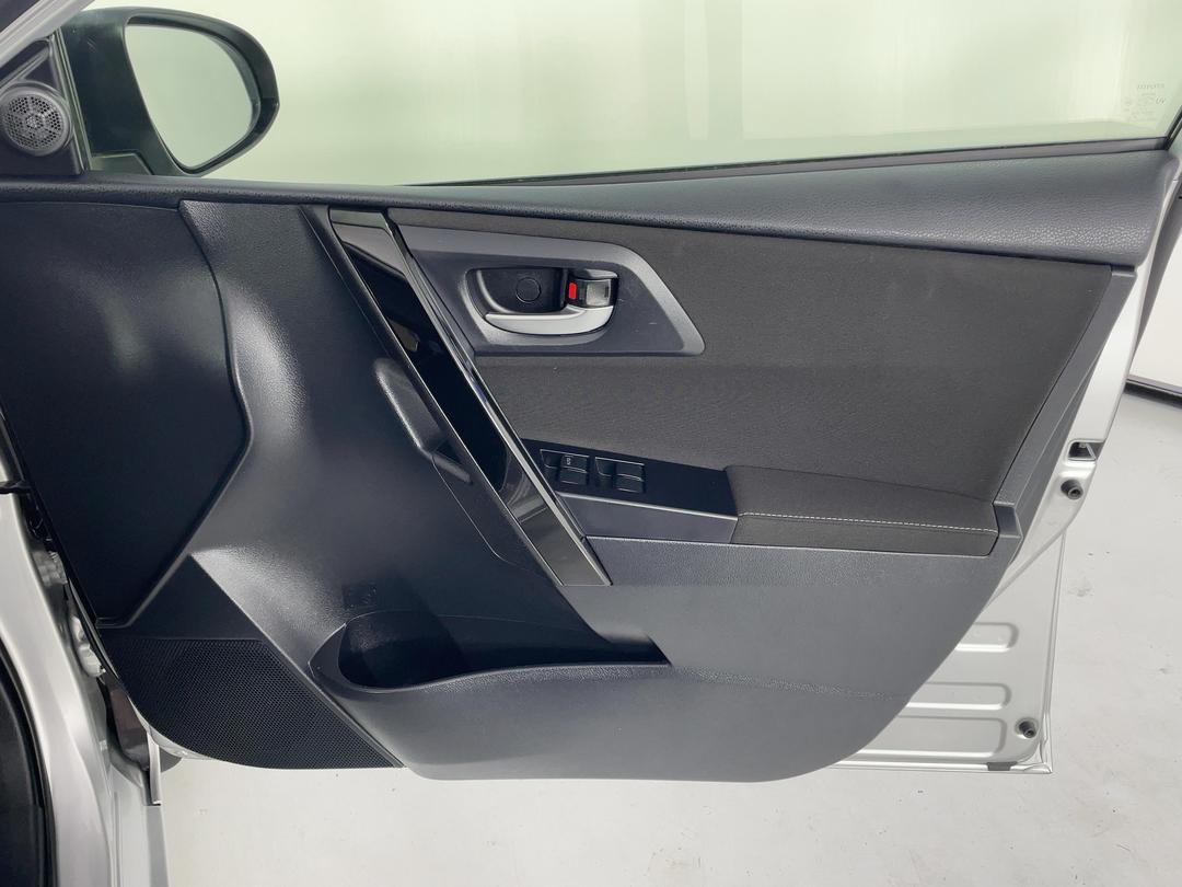 Photo '15' of Toyota Corolla