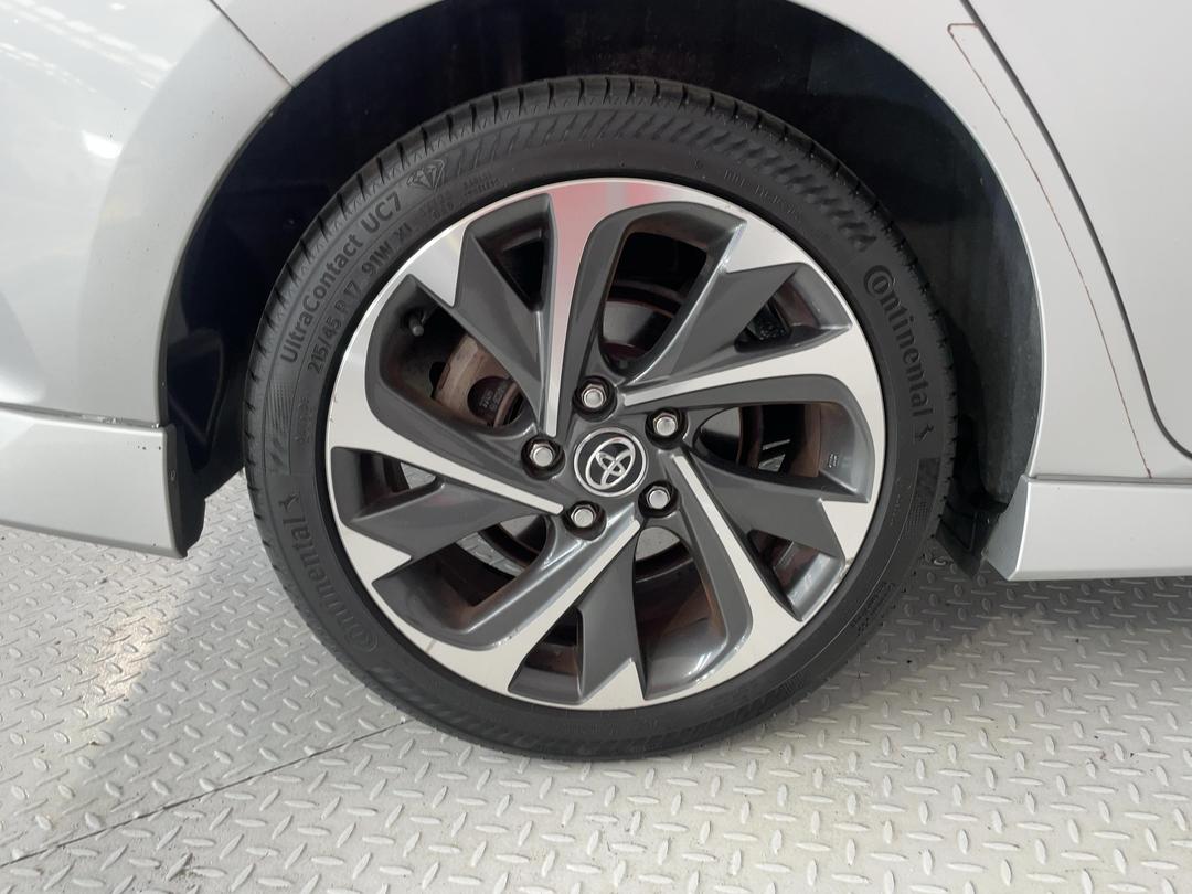 Photo '12' of Toyota Corolla