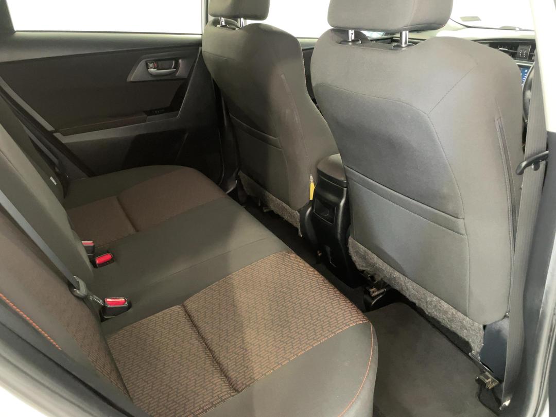 Photo '20' of Toyota Corolla