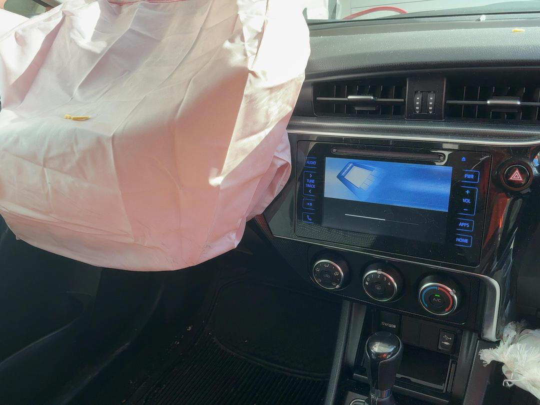 Photo '16' of Toyota Corolla GLX Photo '16' of Toyota Corolla GLX