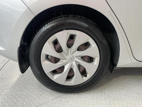 Photo '12' of Toyota Corolla