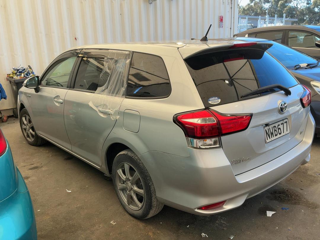 Photo '5' of Toyota Corolla Fielder Photo '5' of Toyota Corolla Fielder