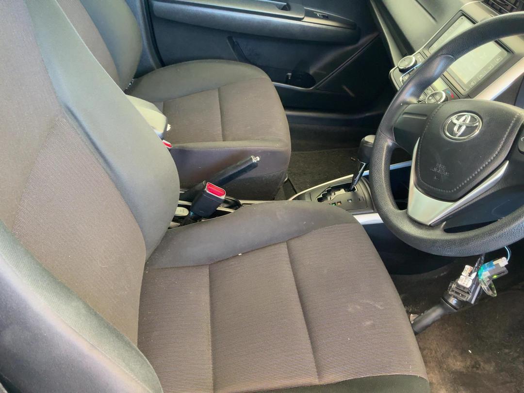 Photo '17' of Toyota Corolla Fielder Photo '17' of Toyota Corolla Fielder
