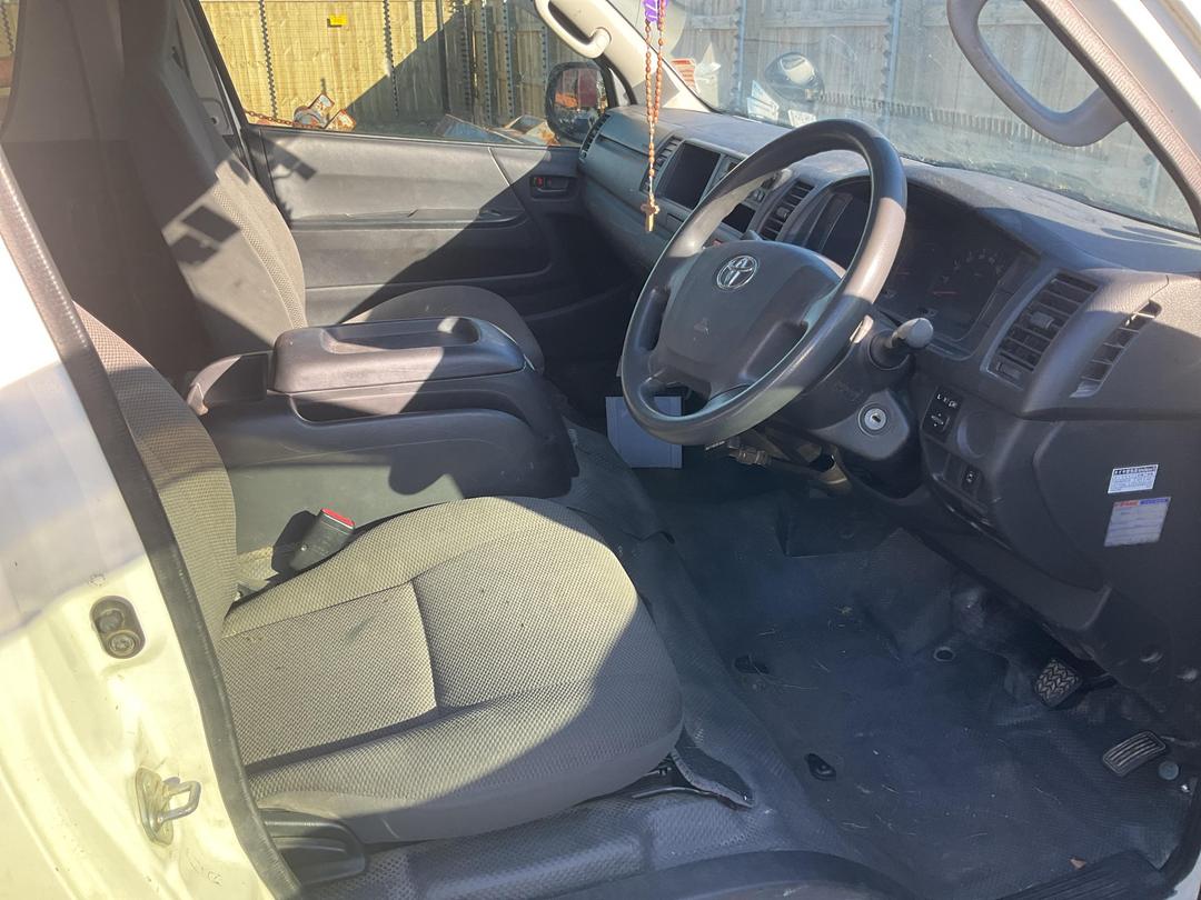 Photo '15' of Toyota Hiace