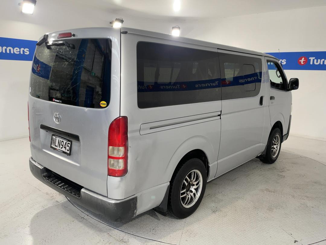 Photo '7' of Toyota Hiace