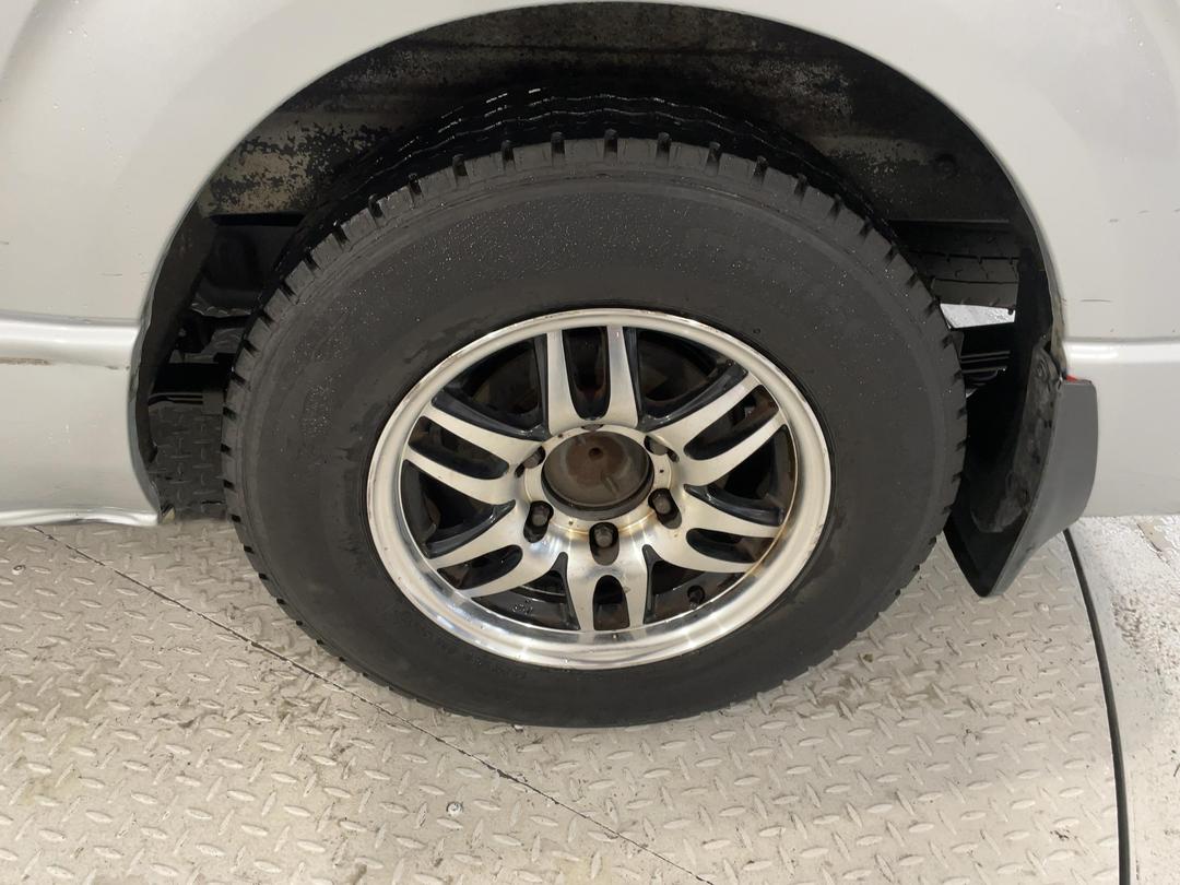 Photo '11' of Toyota Hiace