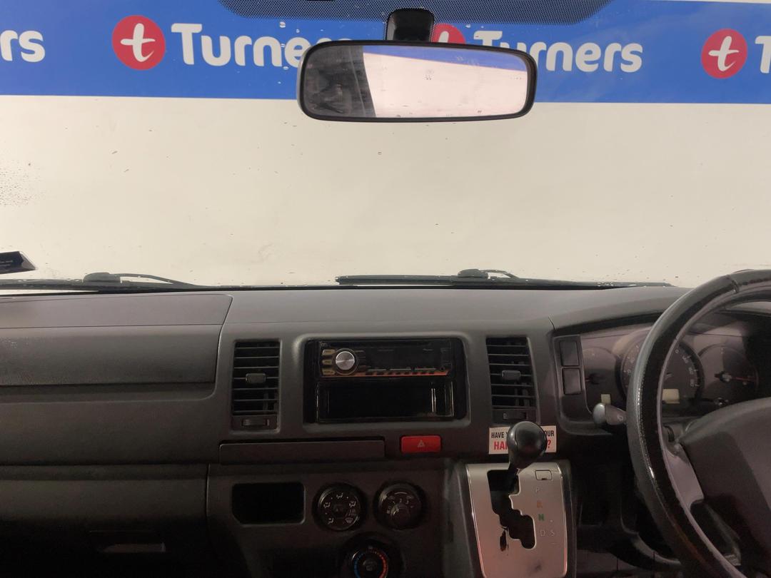 Photo '17' of Toyota Hiace