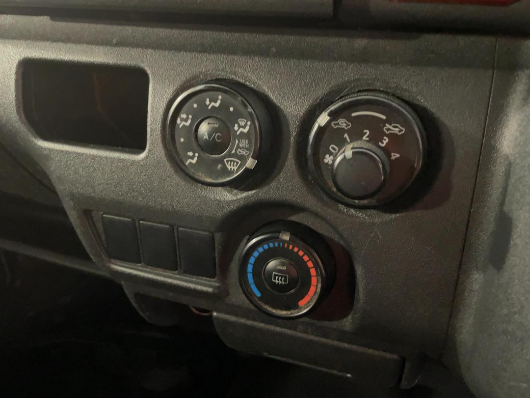 Photo '25' of Toyota Hiace