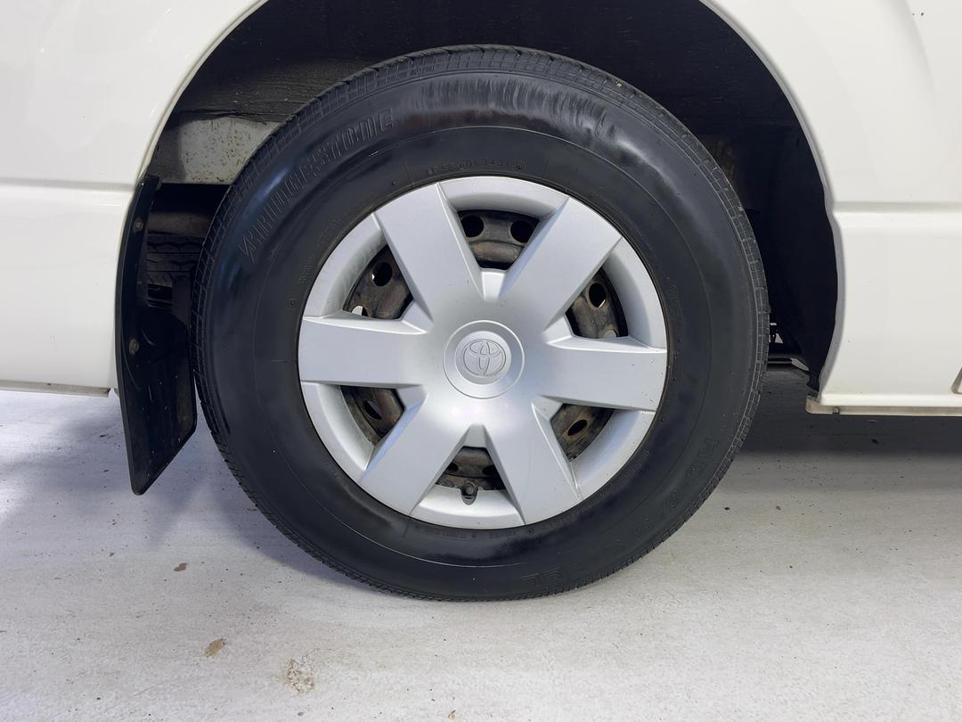 Photo '12' of Toyota Hiace