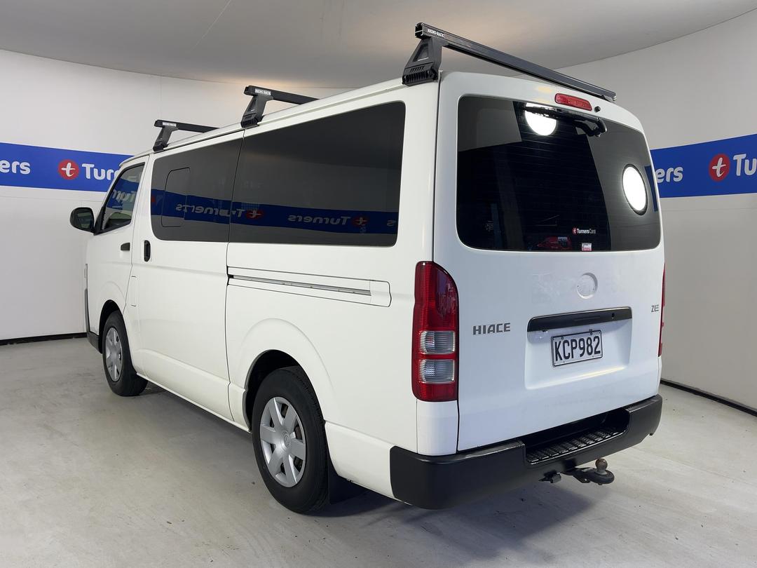 Photo '5' of Toyota Hiace