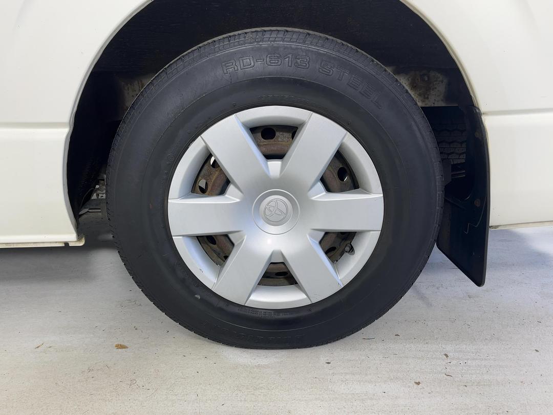 Photo '11' of Toyota Hiace