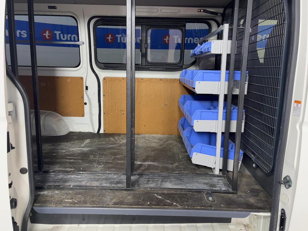 Photo '20' of Toyota Hiace