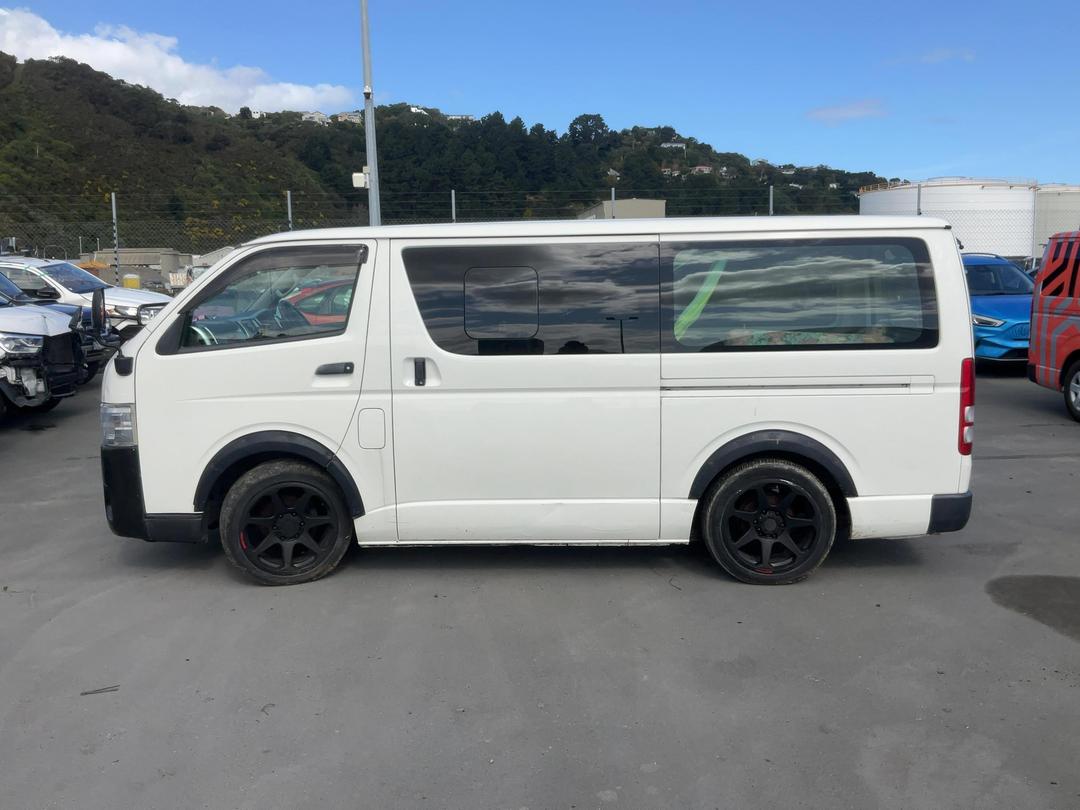 Photo '4' of Toyota Hiace Regius ACE Photo '4' of Toyota Hiace Regius ACE