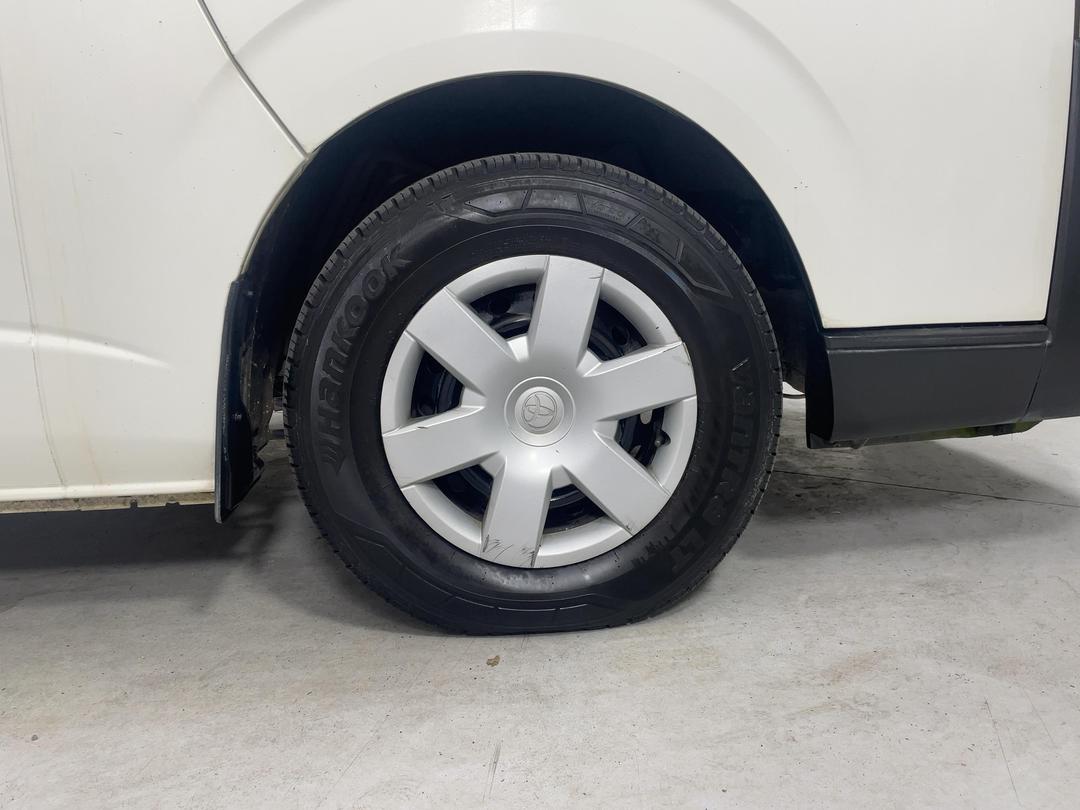Photo '9' of Toyota Hiace