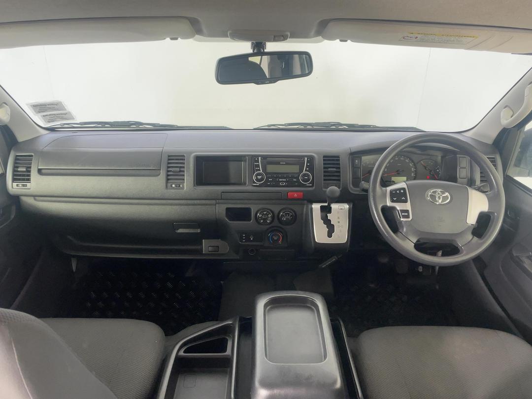 Photo '17' of Toyota Hiace