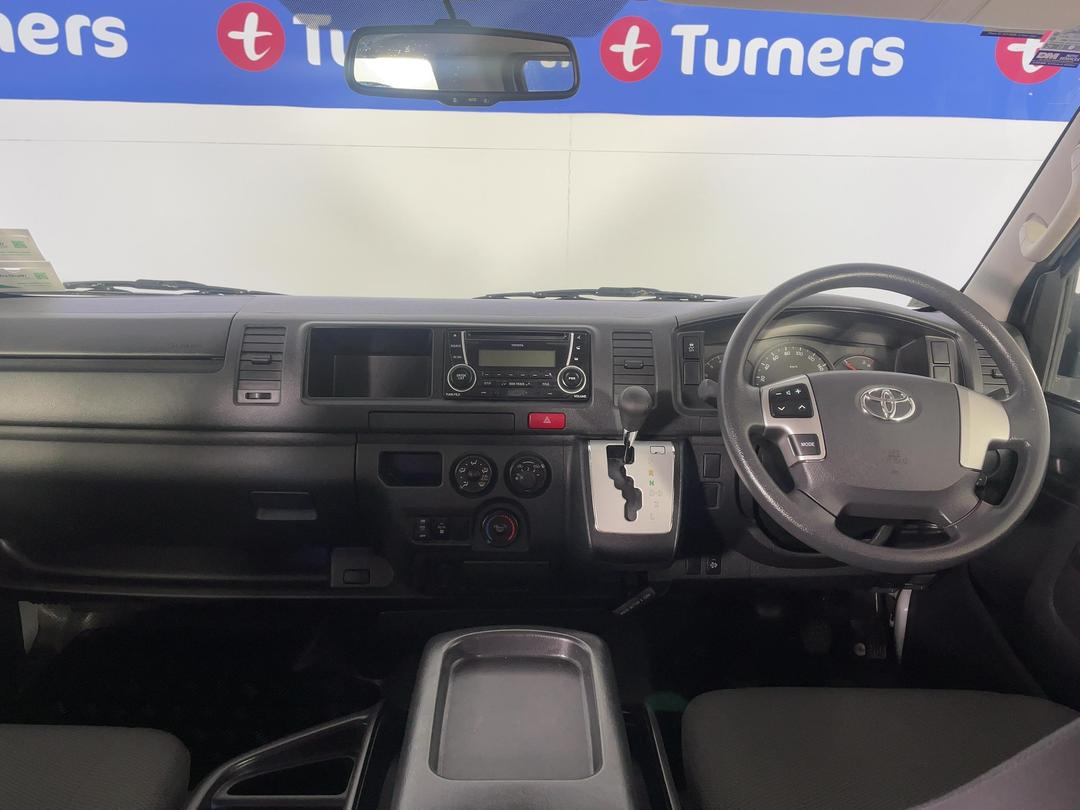 Photo '17' of Toyota Hiace