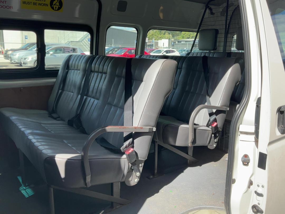 Photo '11' of Toyota Hiace ZX TD Photo '11' of Toyota Hiace ZX TD