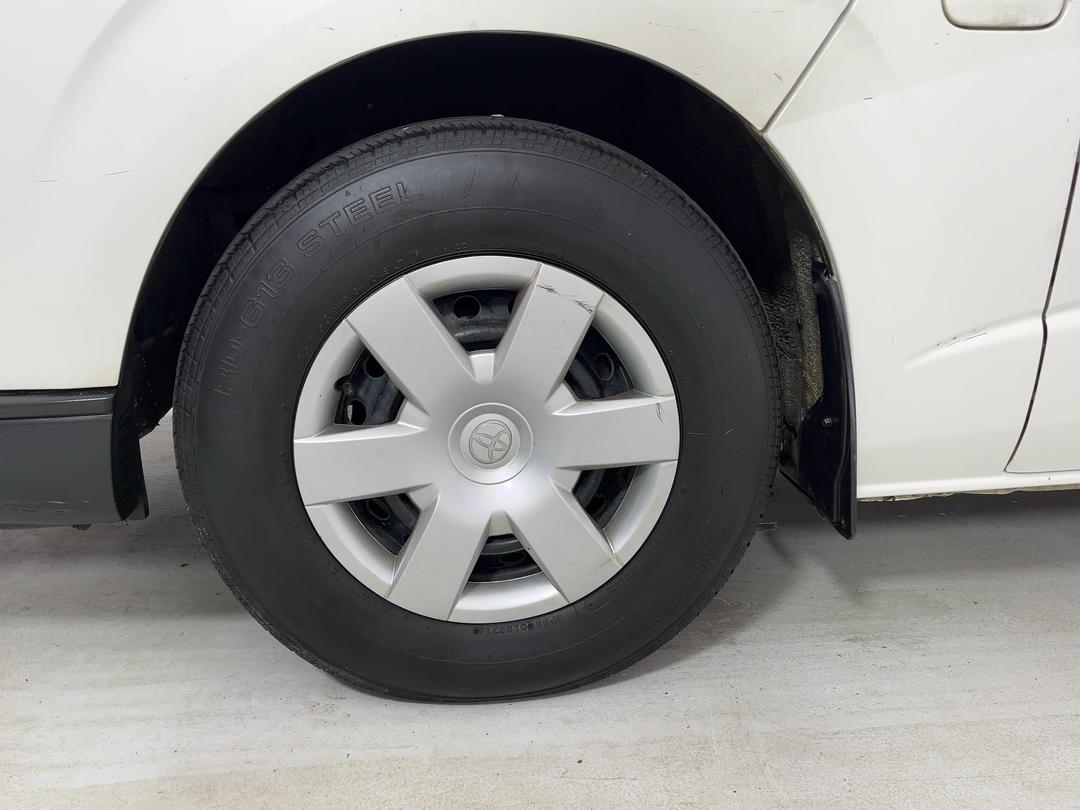 Photo '10' of Toyota Hiace