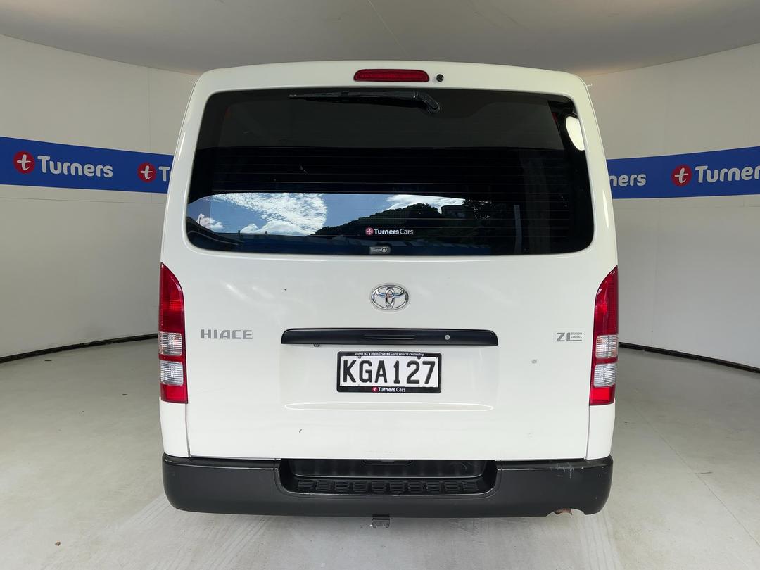 Photo '6' of Toyota Hiace