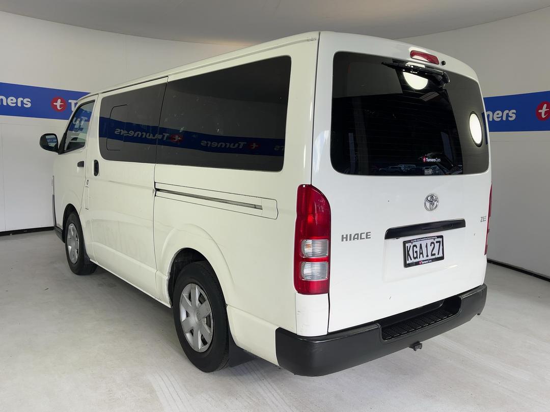 Photo '5' of Toyota Hiace