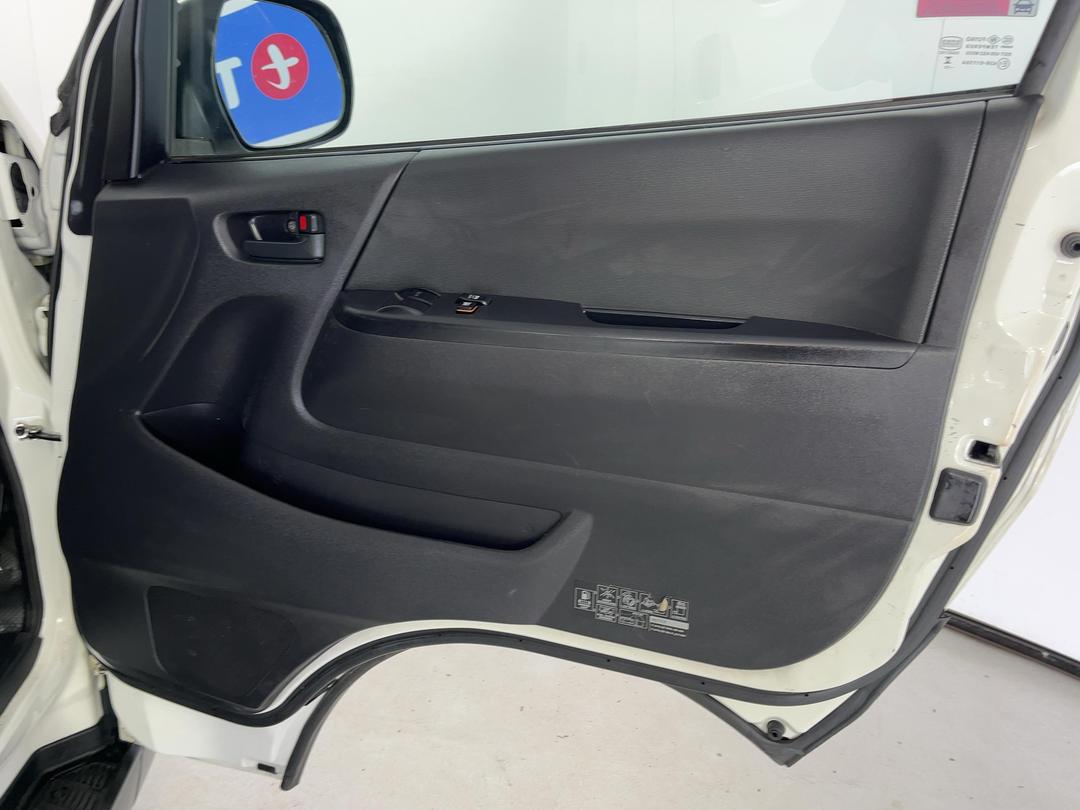 Photo '15' of Toyota Hiace