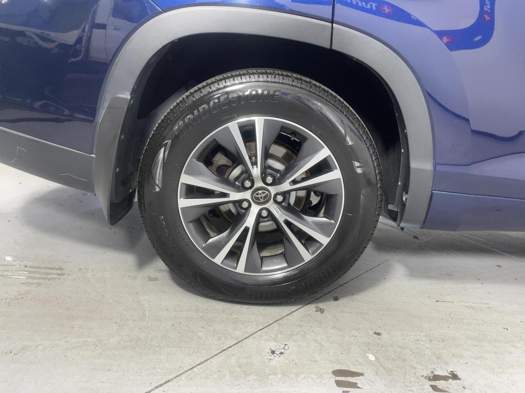 Photo '12' of Toyota Highlander