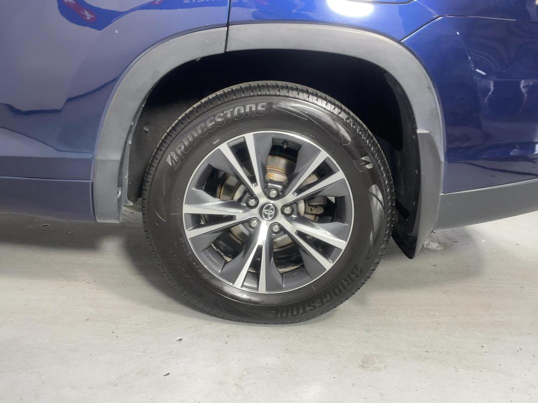 Photo '11' of Toyota Highlander