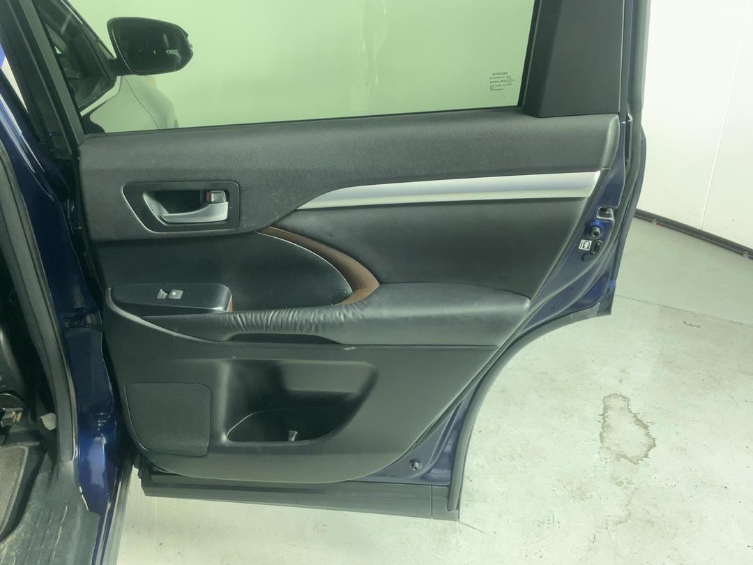 Photo '19' of Toyota Highlander
