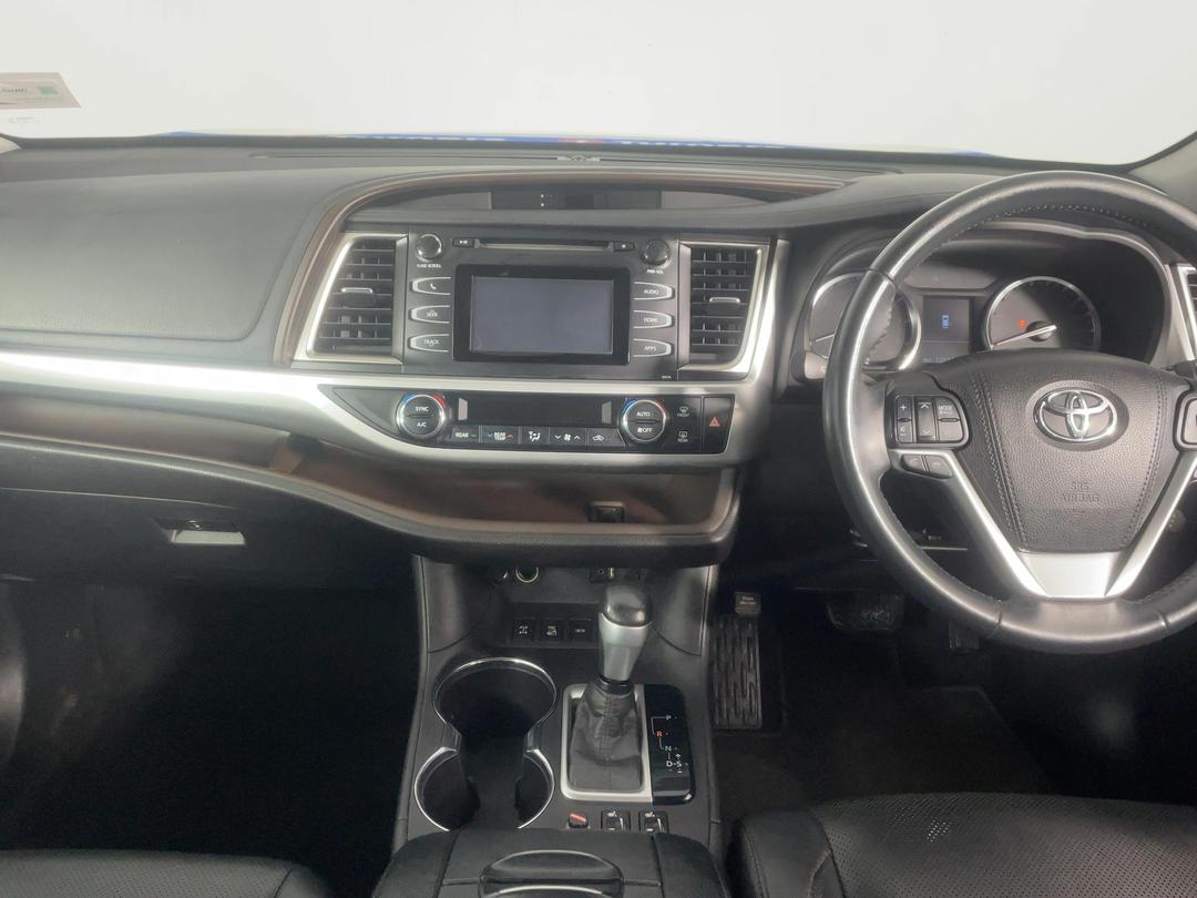 Photo '18' of Toyota Highlander