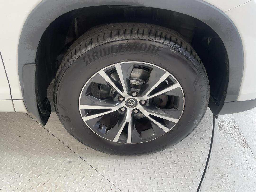 Photo '9' of Toyota Highlander