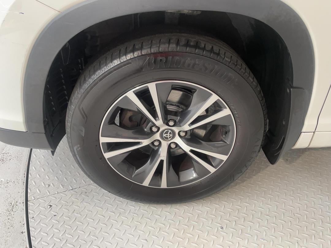 Photo '10' of Toyota Highlander