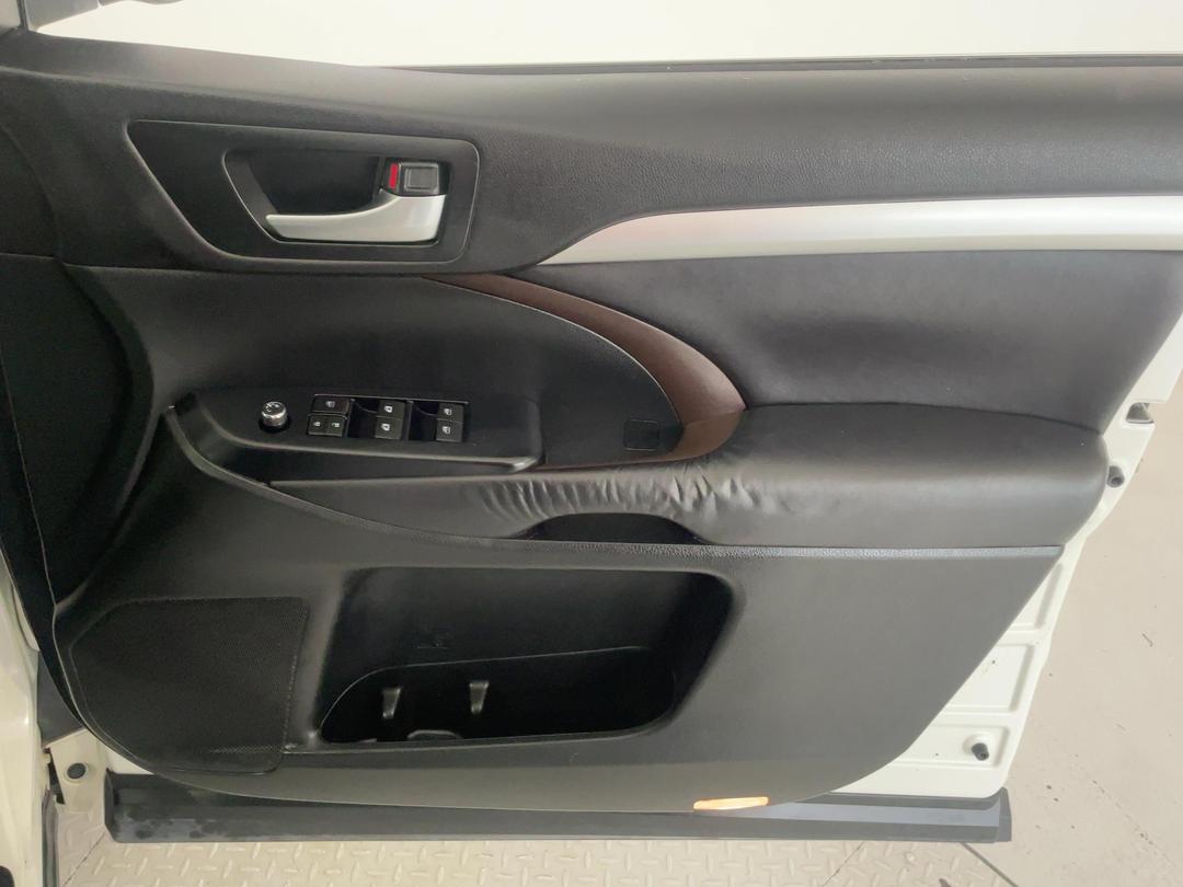 Photo '15' of Toyota Highlander