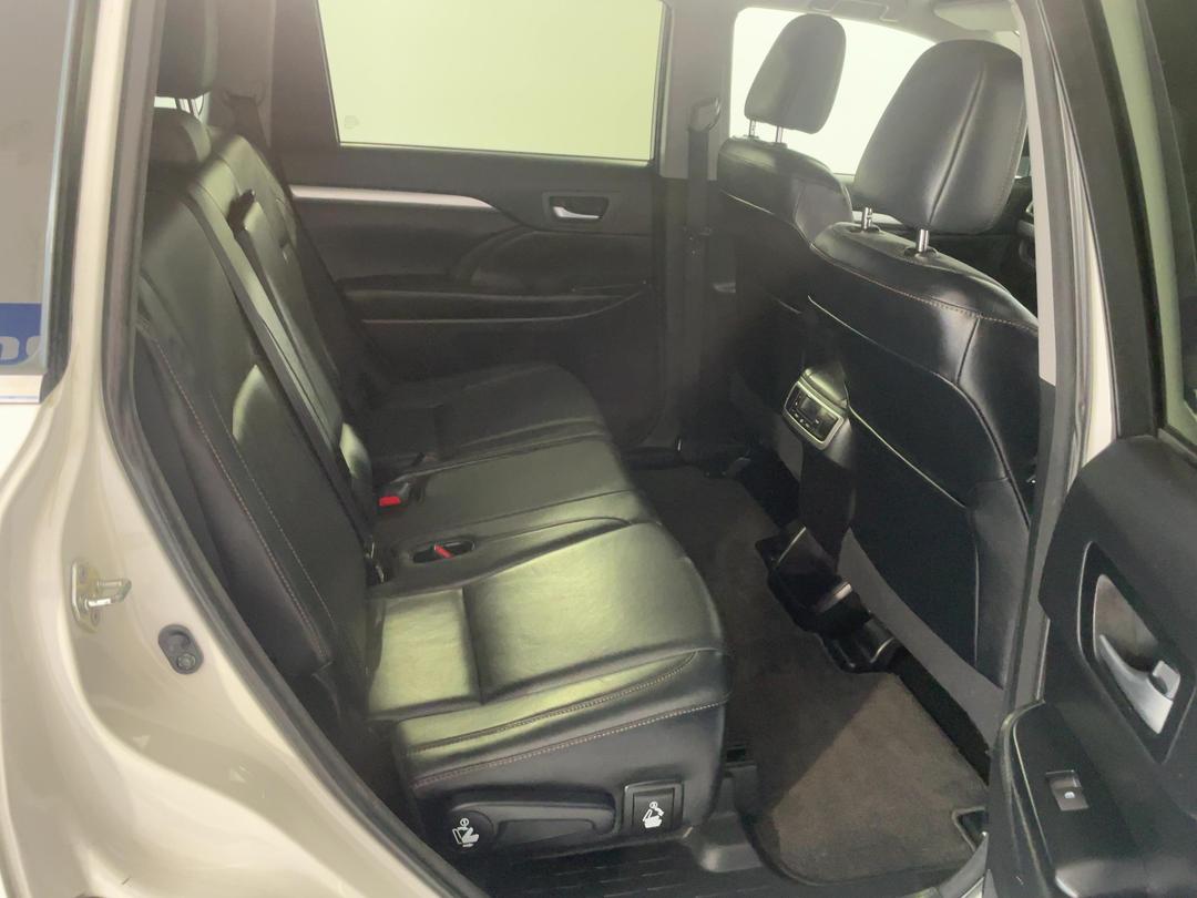 Photo '20' of Toyota Highlander