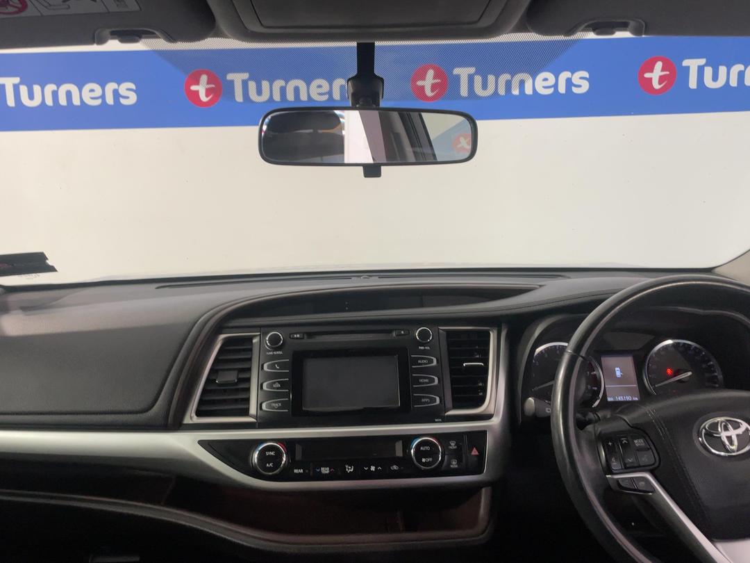 Photo '17' of Toyota Highlander