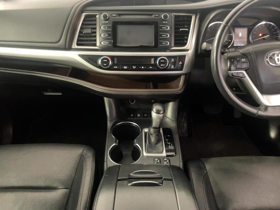 Photo '18' of Toyota Highlander