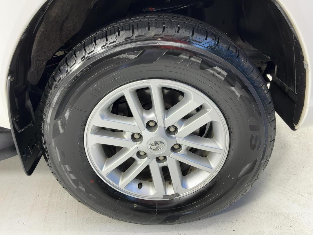 Photo '9' of Toyota Hilux