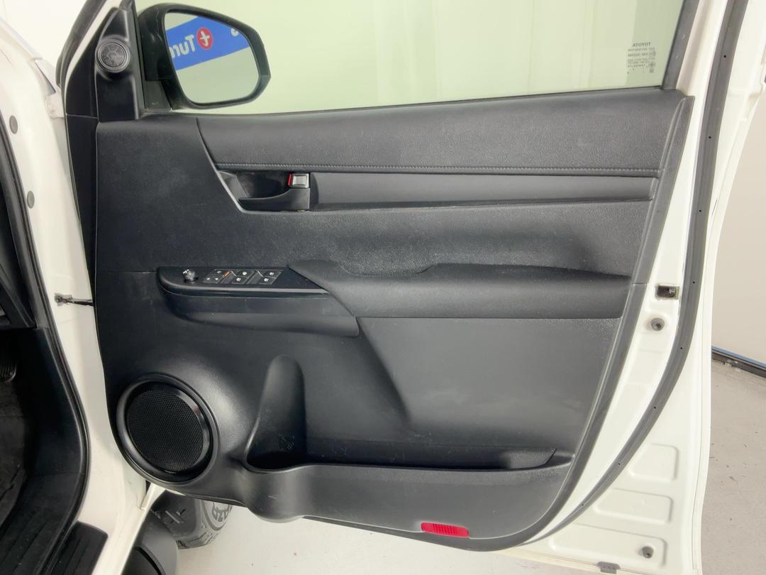 Photo '15' of Toyota Hilux
