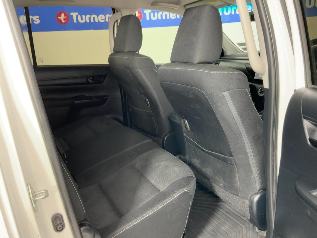 Photo '20' of Toyota Hilux