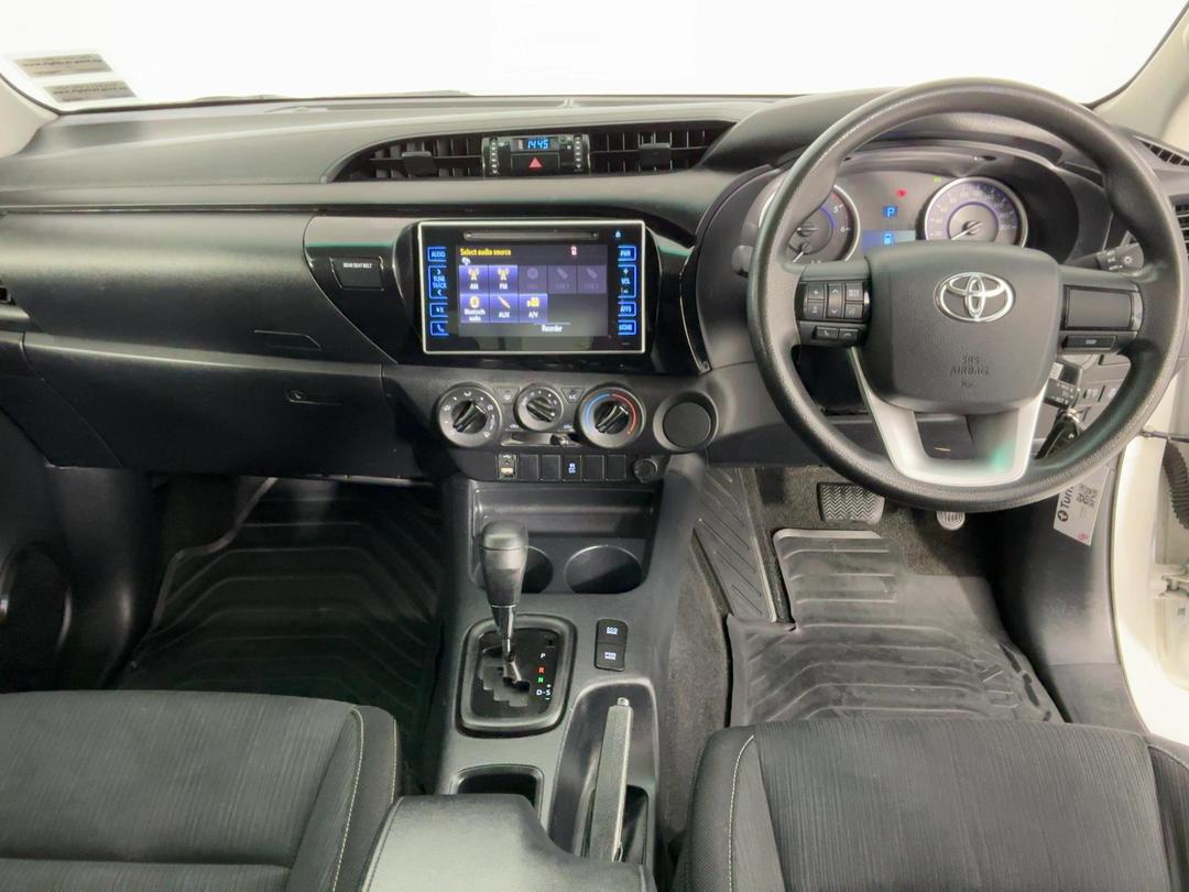 Photo '17' of Toyota Hilux