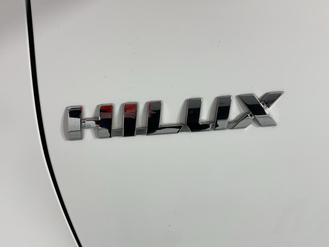 Photo '28' of Toyota Hilux
