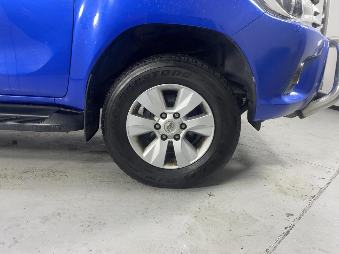 Photo '9' of Toyota Hilux