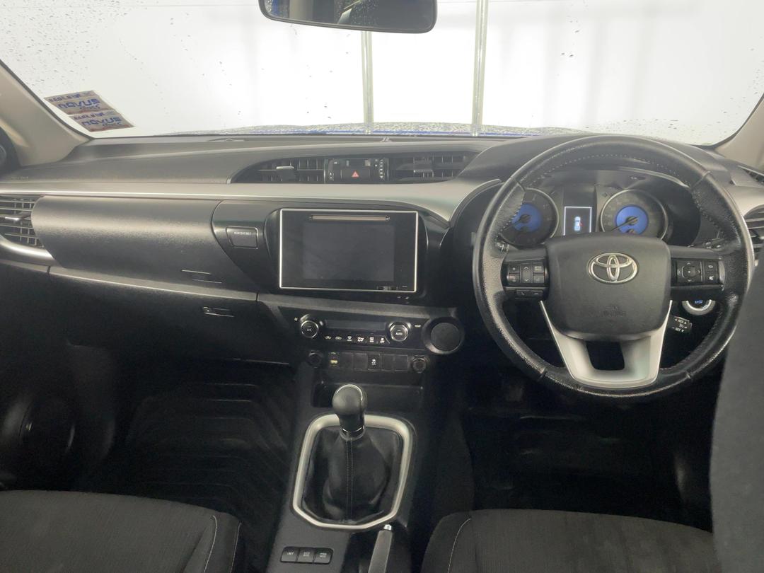 Photo '17' of Toyota Hilux