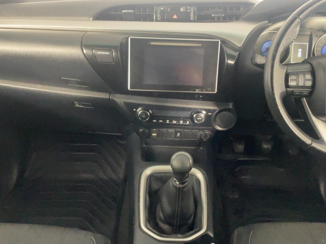 Photo '18' of Toyota Hilux