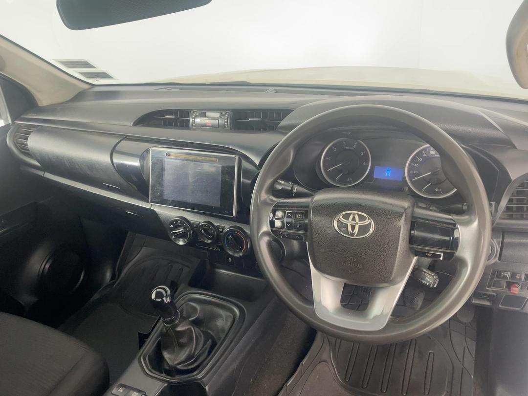 Photo '17' of Toyota Hilux