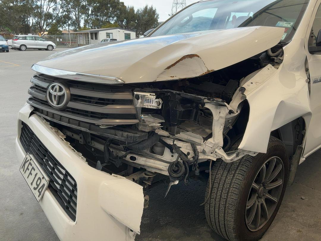 Photo '2' of Toyota Hilux S TD DC Photo '2' of Toyota Hilux S TD DC