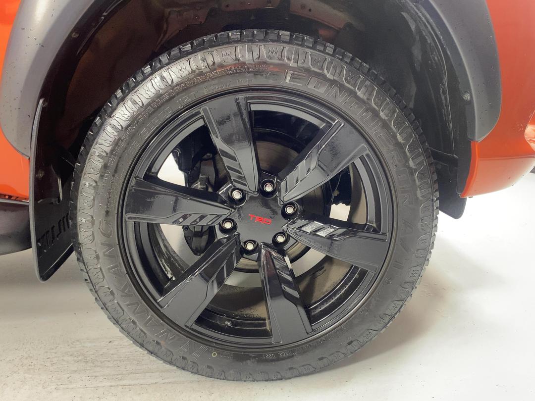 Photo '7' of Toyota Hilux SR5 TD DC Photo '7' of Toyota Hilux SR5 TD DC